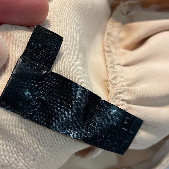 [6] LABEL BY FIVE TWELVE Dress Nude laser cut with bow - Picture 10 of 11